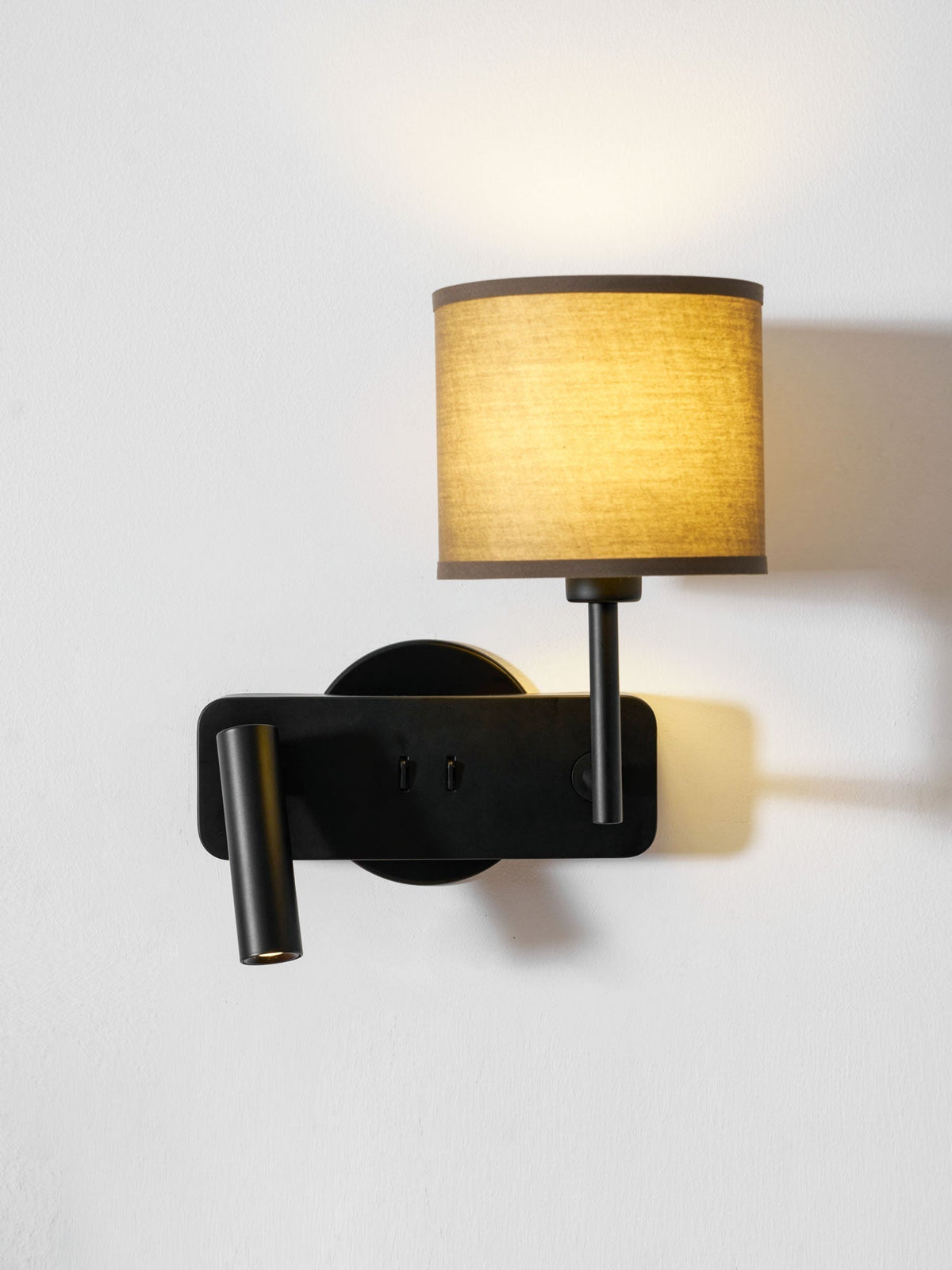 Rivoeria aplique de pared