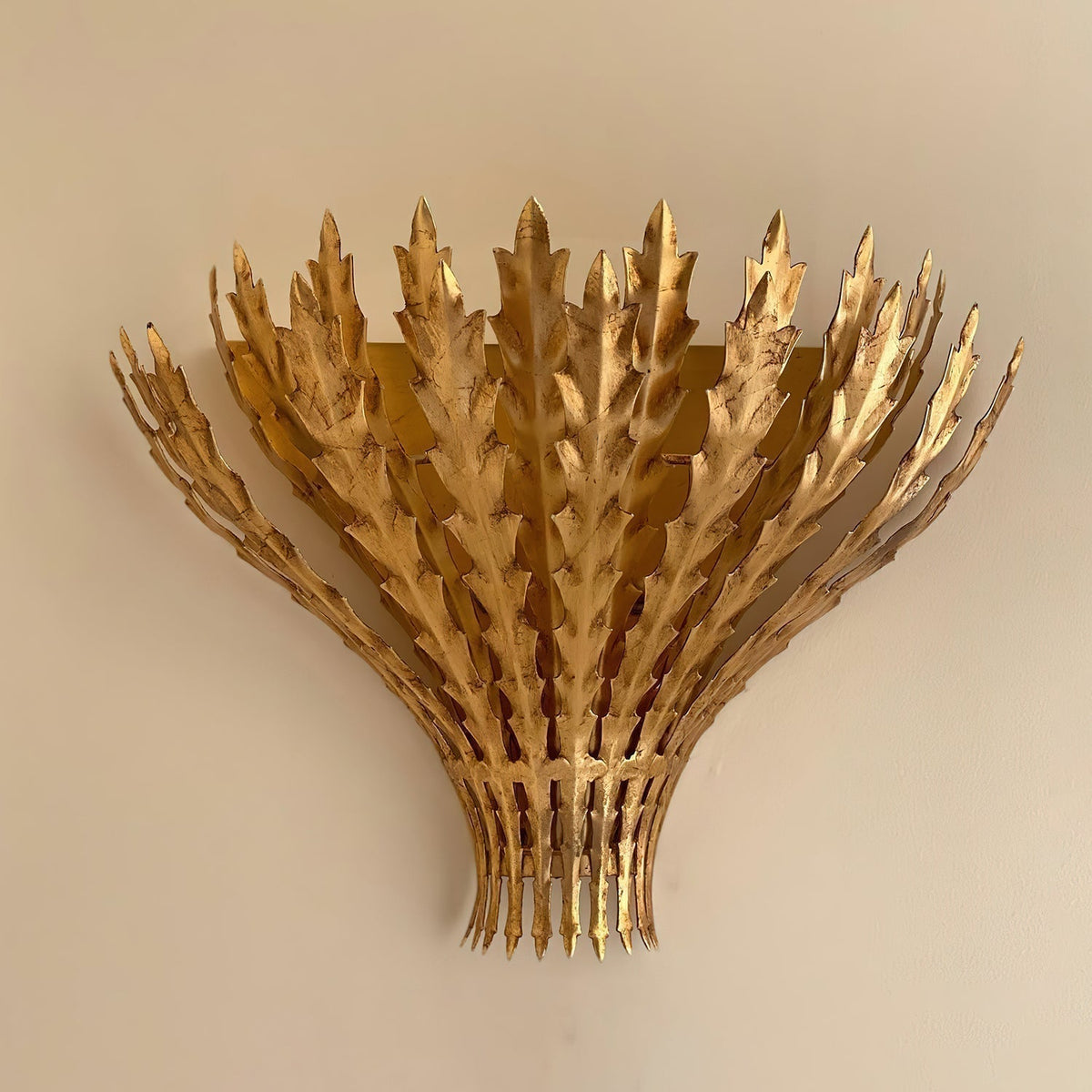 Hampton aplique de pared con motivo de hoja artesanal elegante