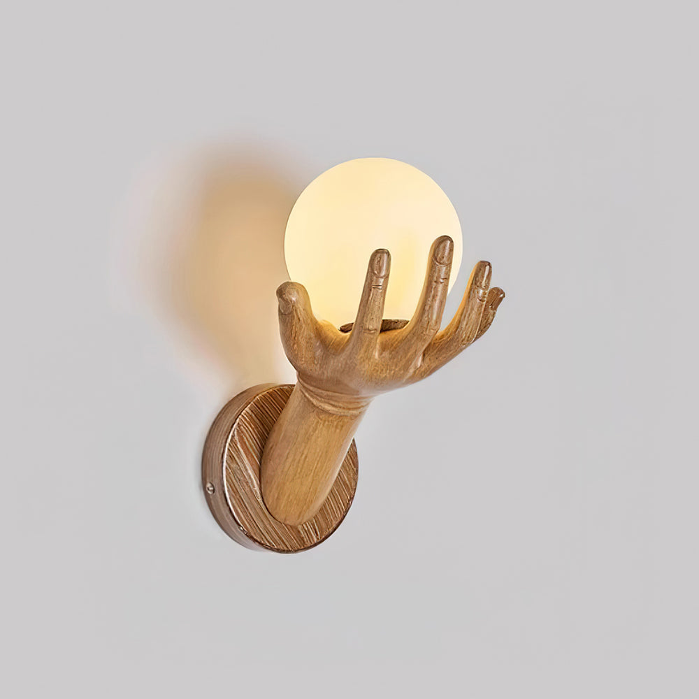 Aplique de pared con cuerpo de polímero y forma manual, pantalla esférica de madera esfera