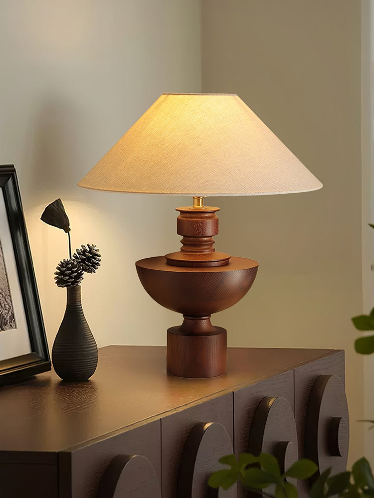 Dunell lámpara de mesa de madera y tejido vintage