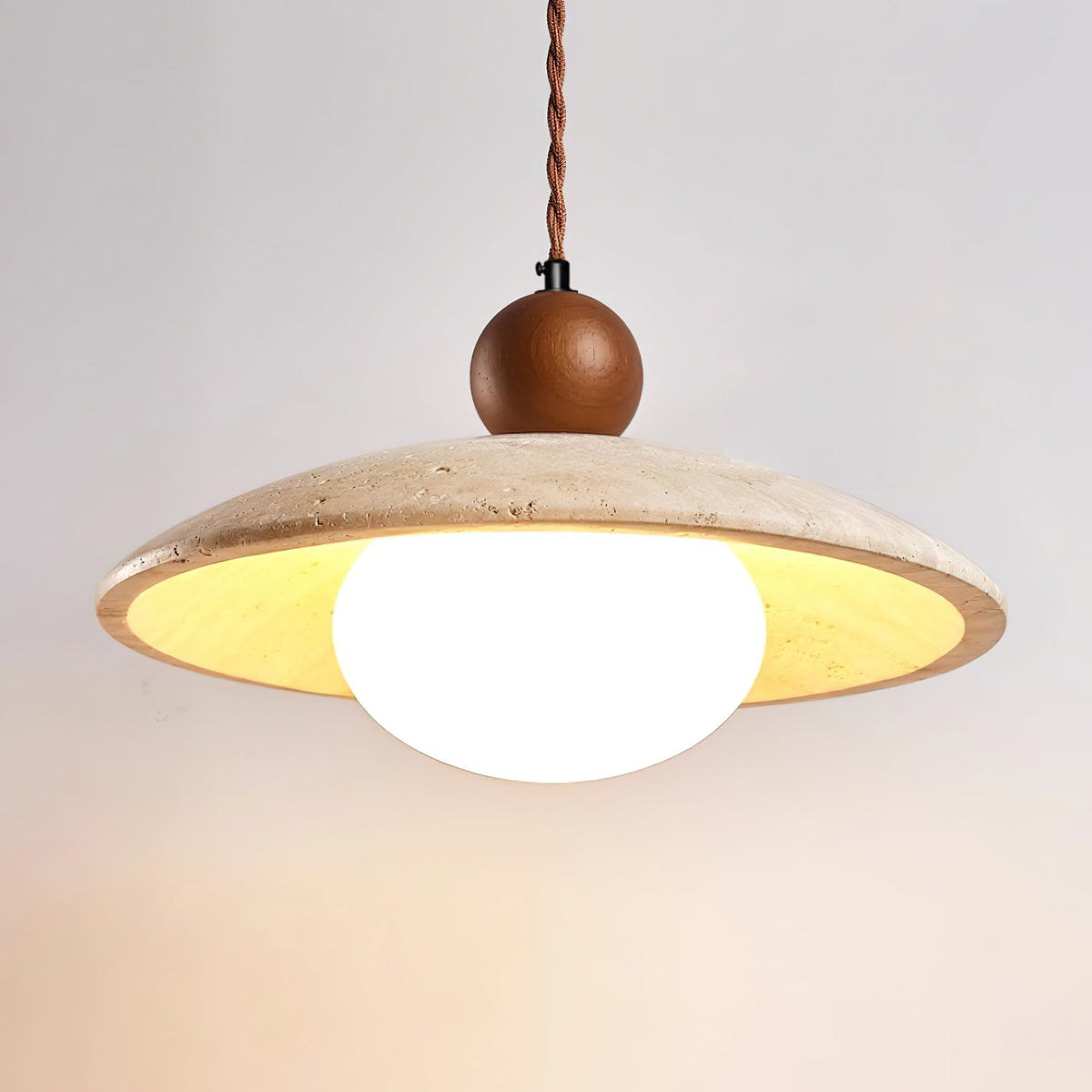Travaro lámpara colgante de travertino con acento de madera