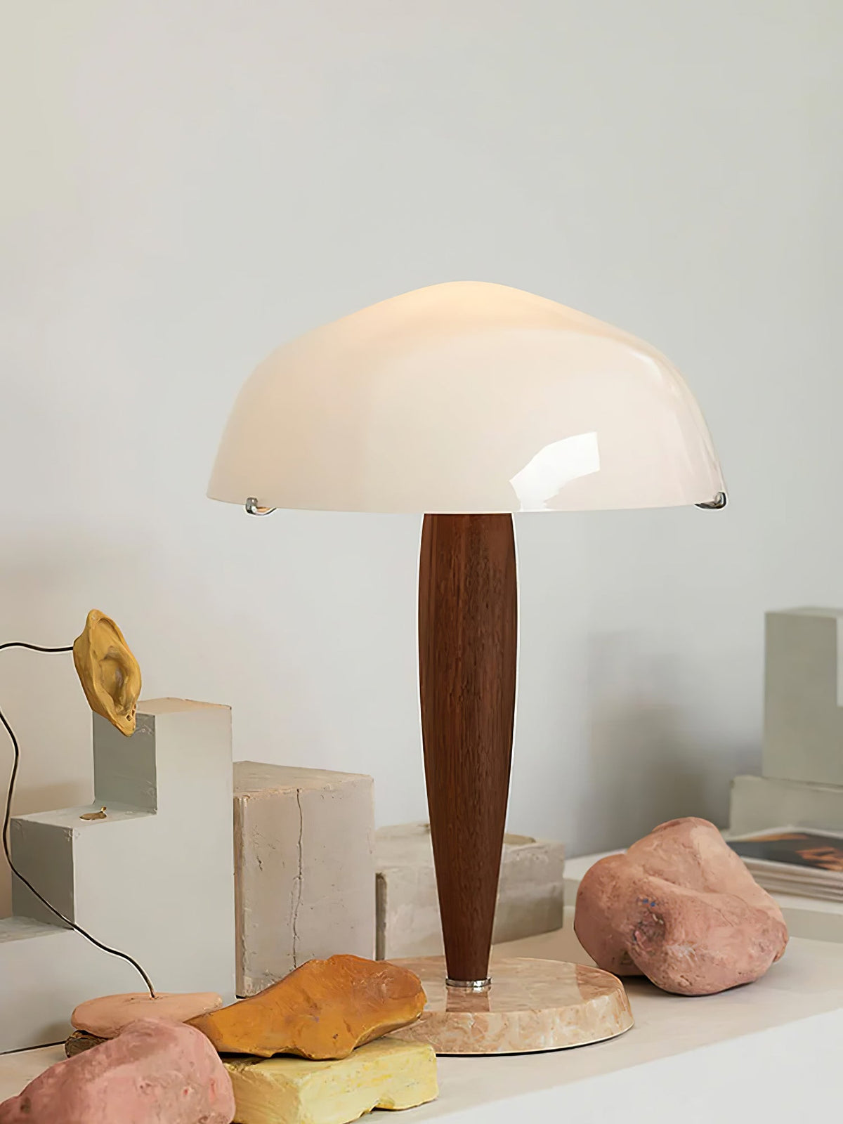 Emerson lámpara de mesa de madera