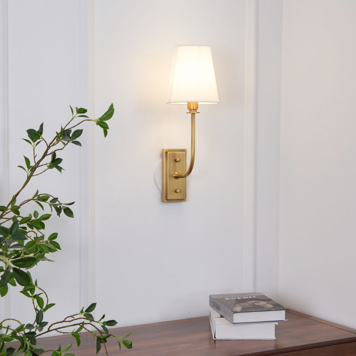Silva Lámpara de Pared con Pantalla Cónica de Tela