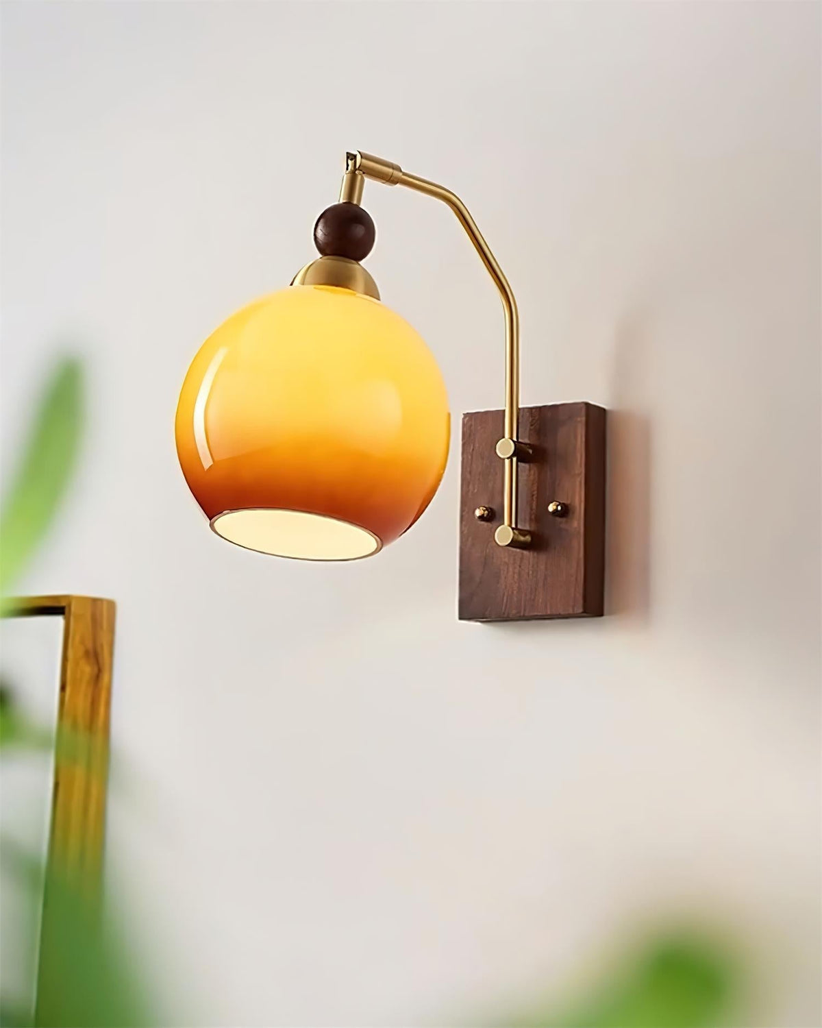 Rinuette aplique de pared de latón, vidrio y madera nogal
