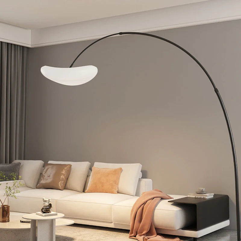 Mira Minimalista Irregularmente Metal LED Lámpara de Pie Negra/Blanca
