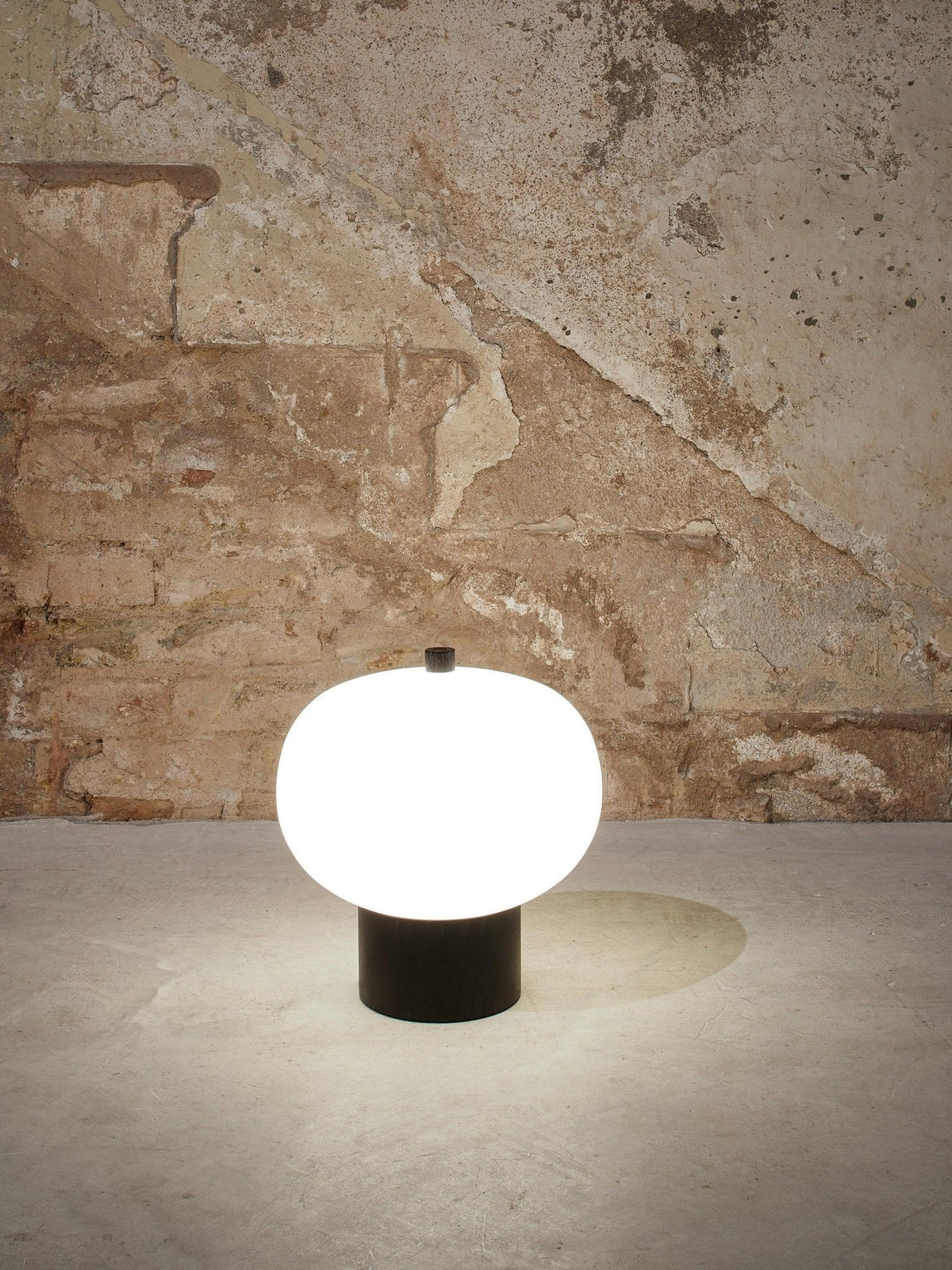 Jaldes lámpara de mesa de madera y vidrio