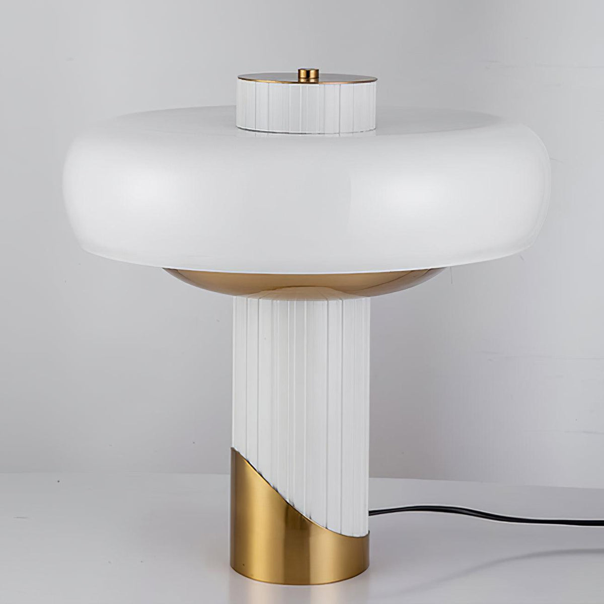 Velisine lámpara de mesa contemporánea de vidrio