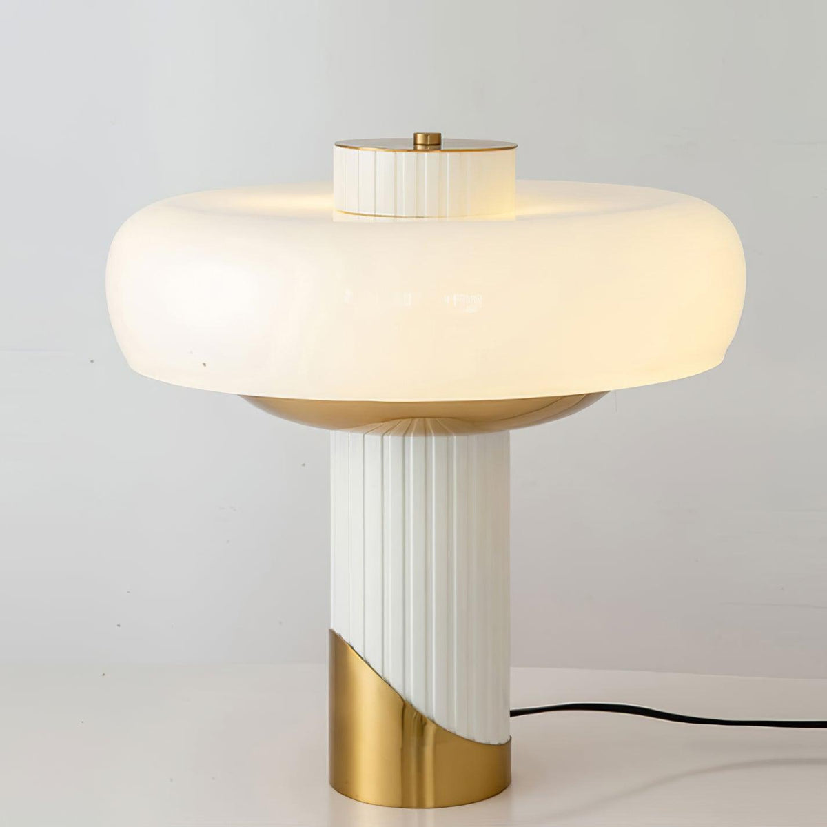 Velisine lámpara de mesa contemporánea de vidrio