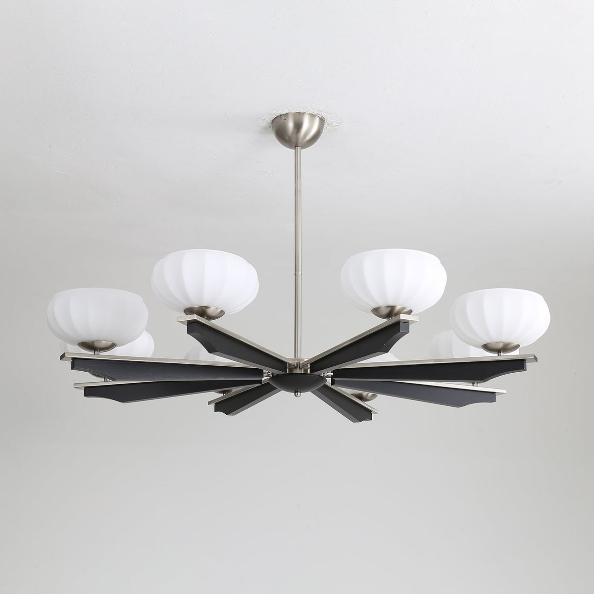 Uzoror lámpara de araña tradicional elegancia vintage madera