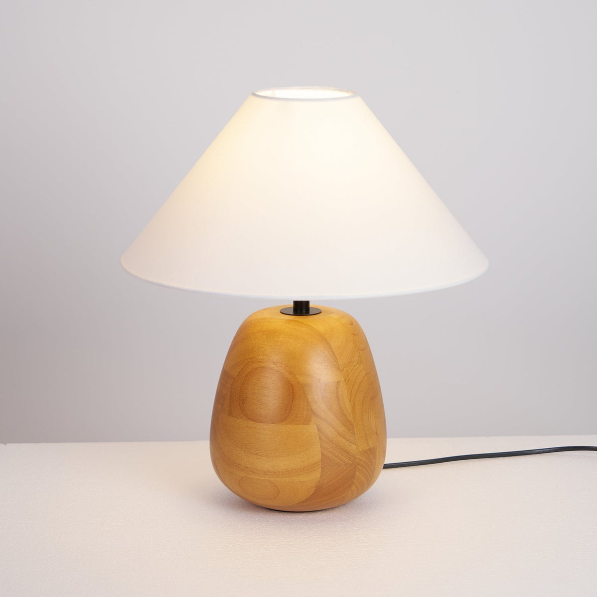 Syloraya lámpara de mesa moderna de madera
