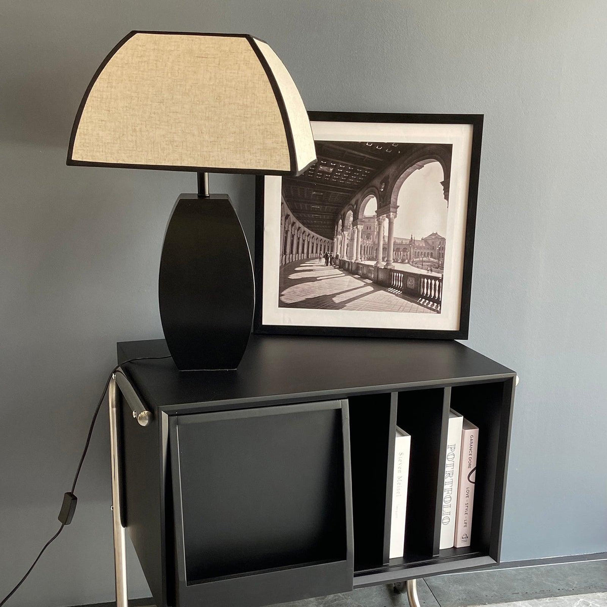 Alux lámpara de mesa minimalista de tejido