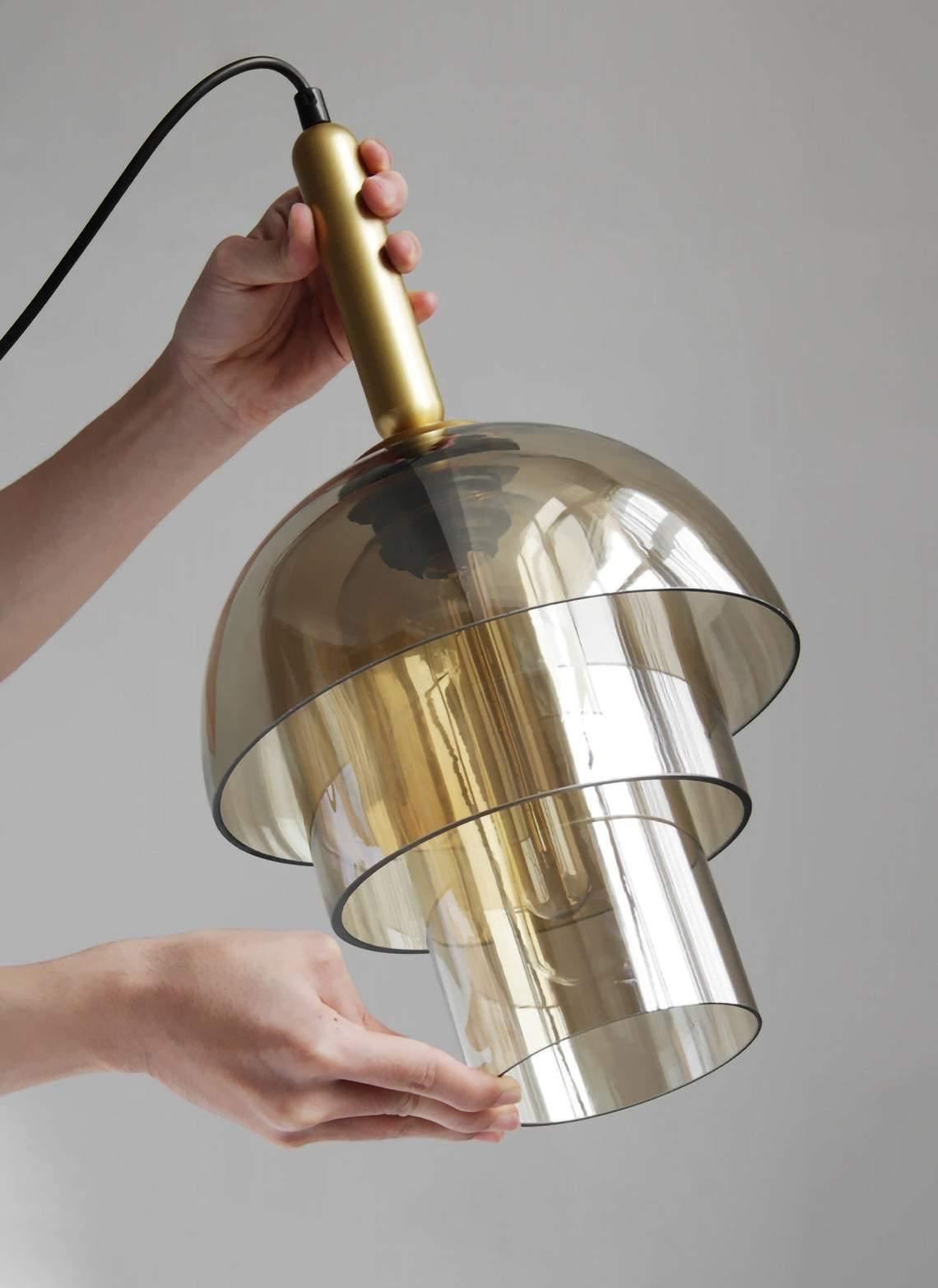 Renley lámpara colgante de cúpula en vidrio cognac y latón, estilo mid-century