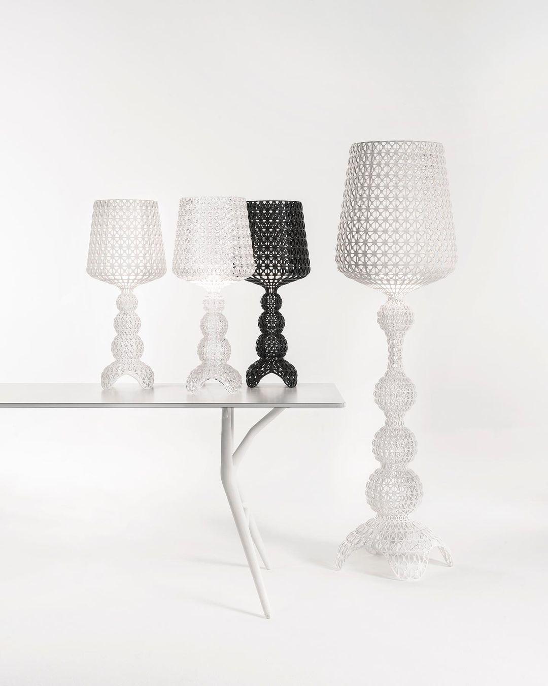 Lilah lámpara de mesa de acrílico de lujo