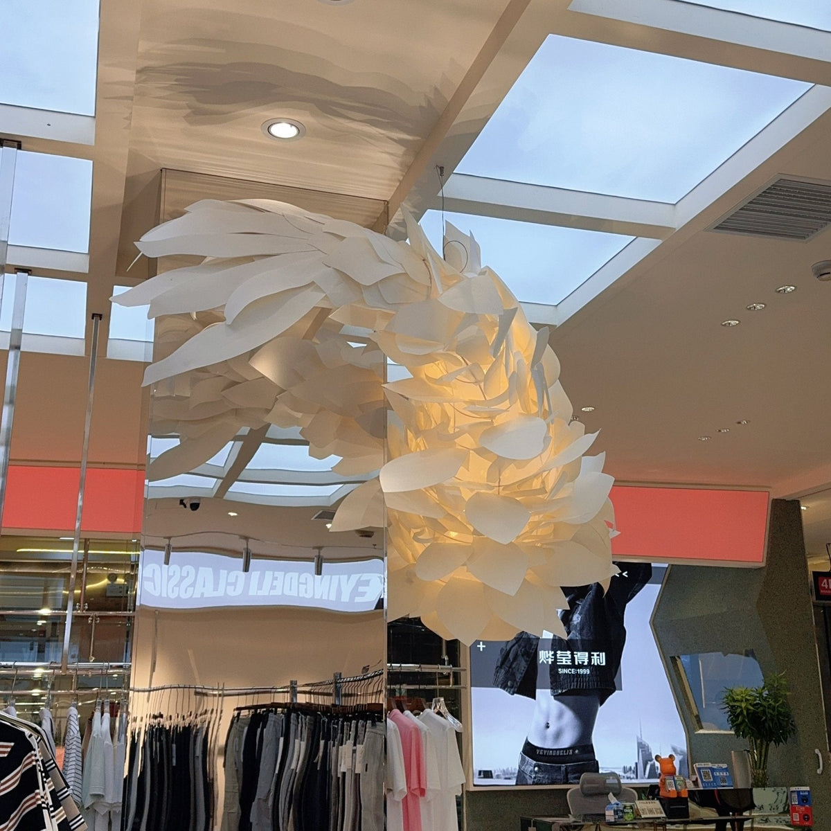 Avenanelle lámpara de araña inspirada en peces