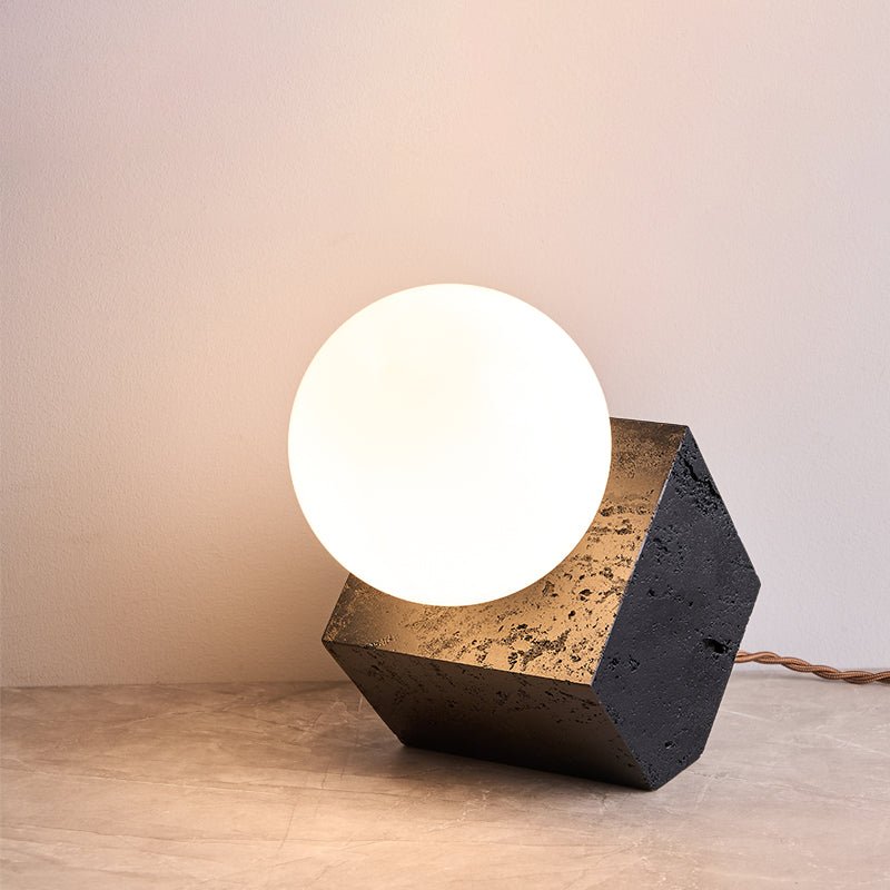 Milo lámpara de mesa minimalista negra de travertino