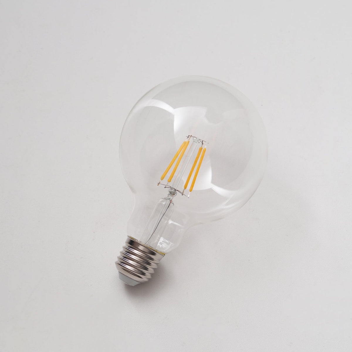 Lumeaya LED E27 o bombilla E26