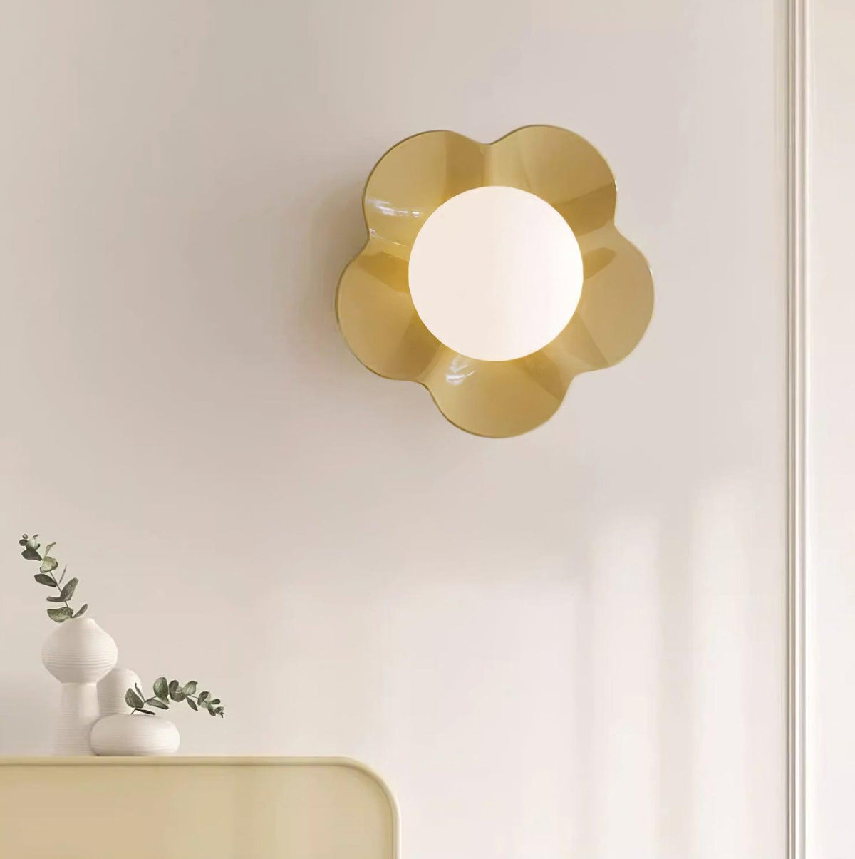 Petalia aplique de pared