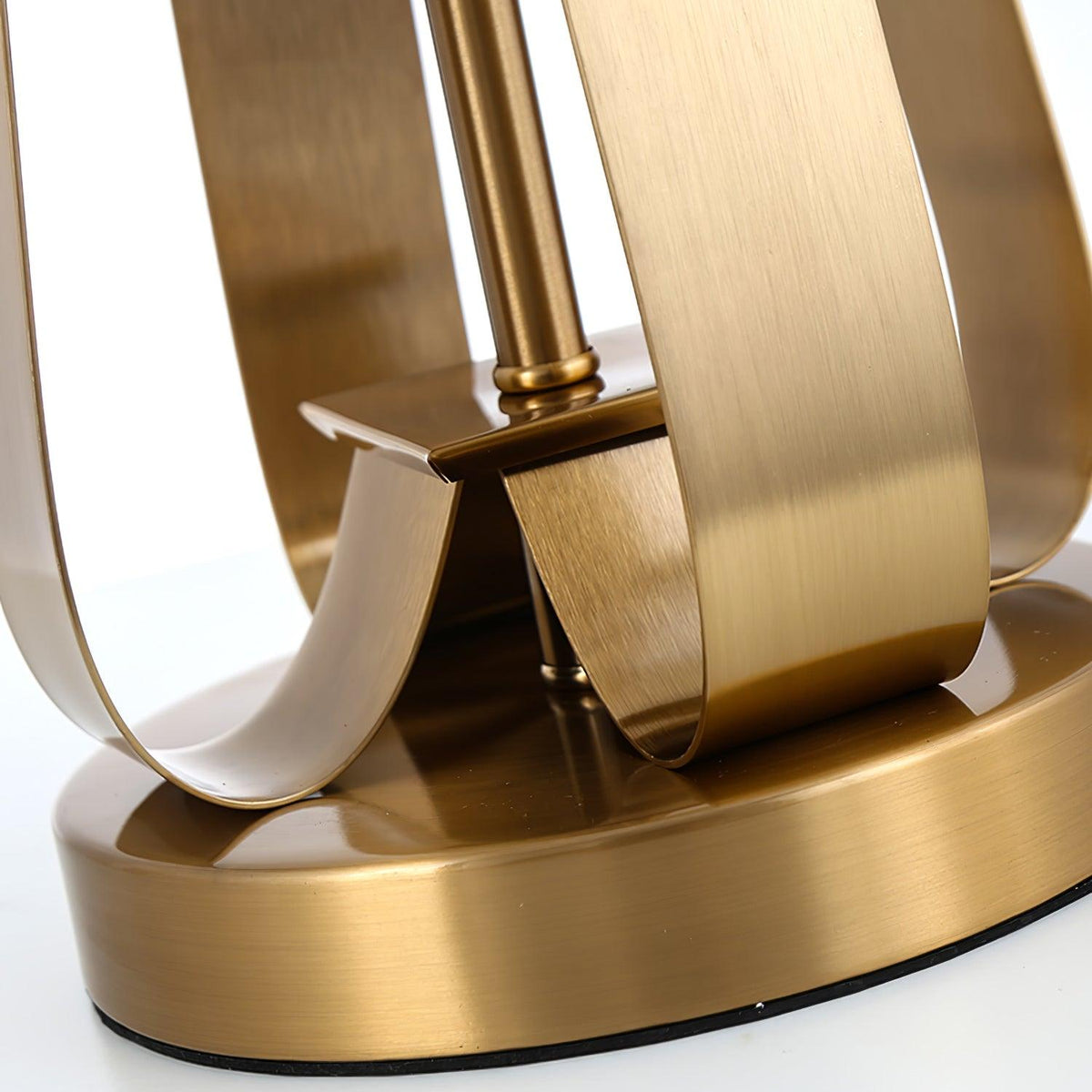 Linorira lámpara de mesa Luxe con tejido