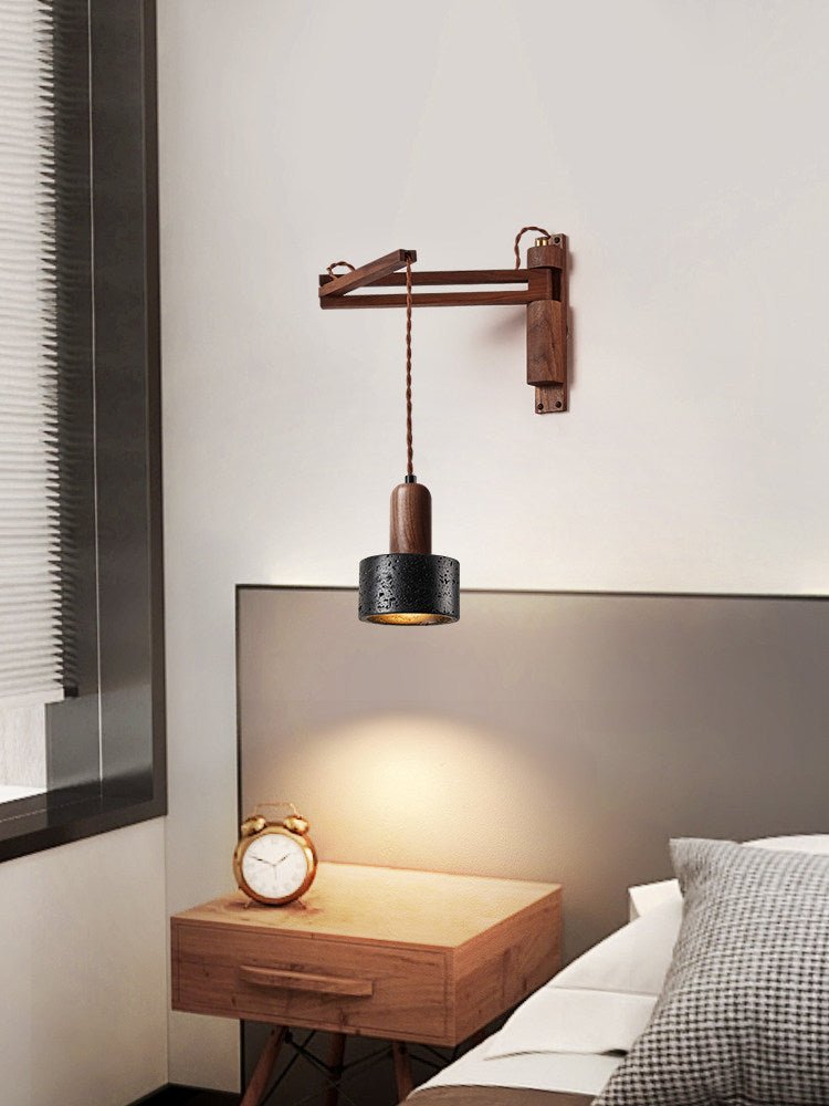 Vamki aplique de pared regulable negro con travertino y madera