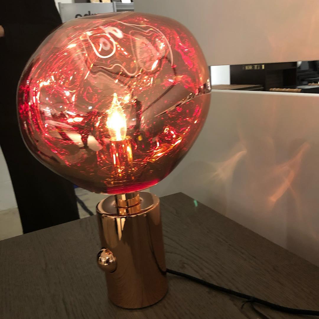 Velan lámpara de mesa artística