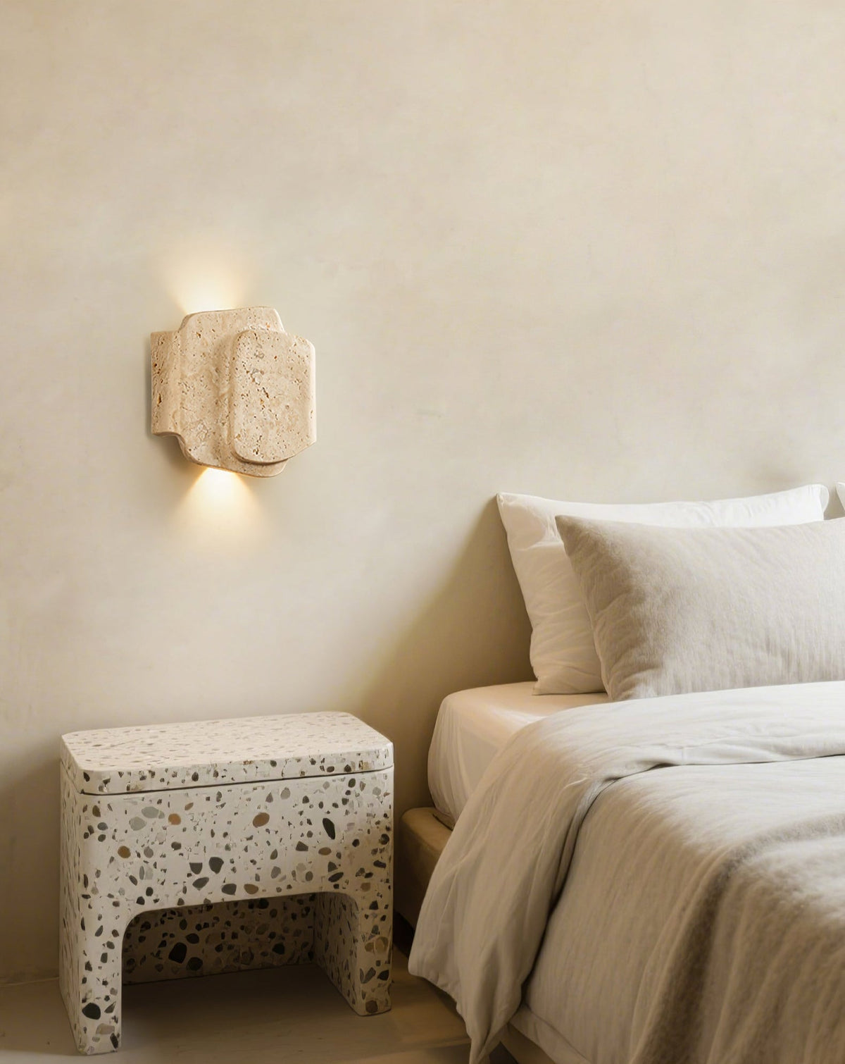 Qirven aplique de pared en travertino