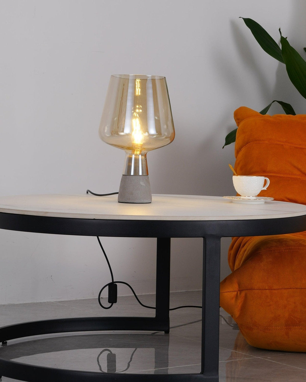 Elairella lámpara de mesa minimalista en cemento