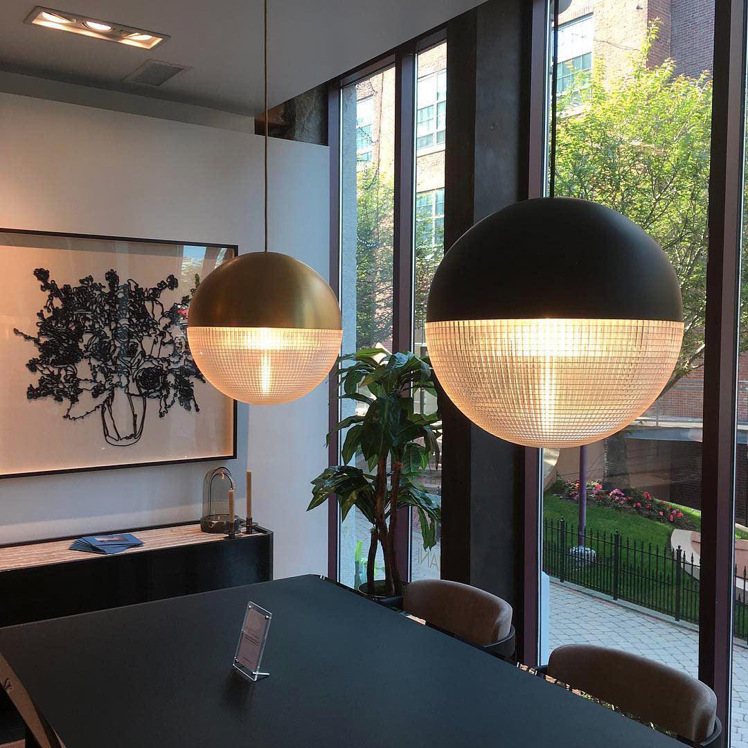 Kevelo lámpara colgante de vidrio y latón moderna