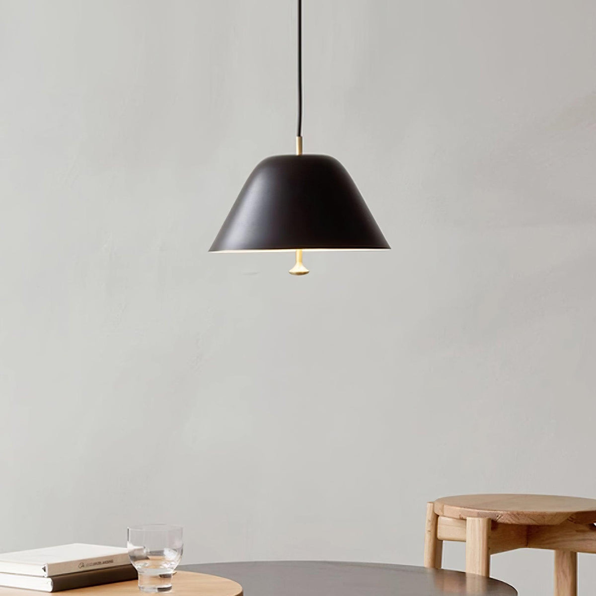 Lámpara colgante moderna de metal en verde y blanco minimalista
