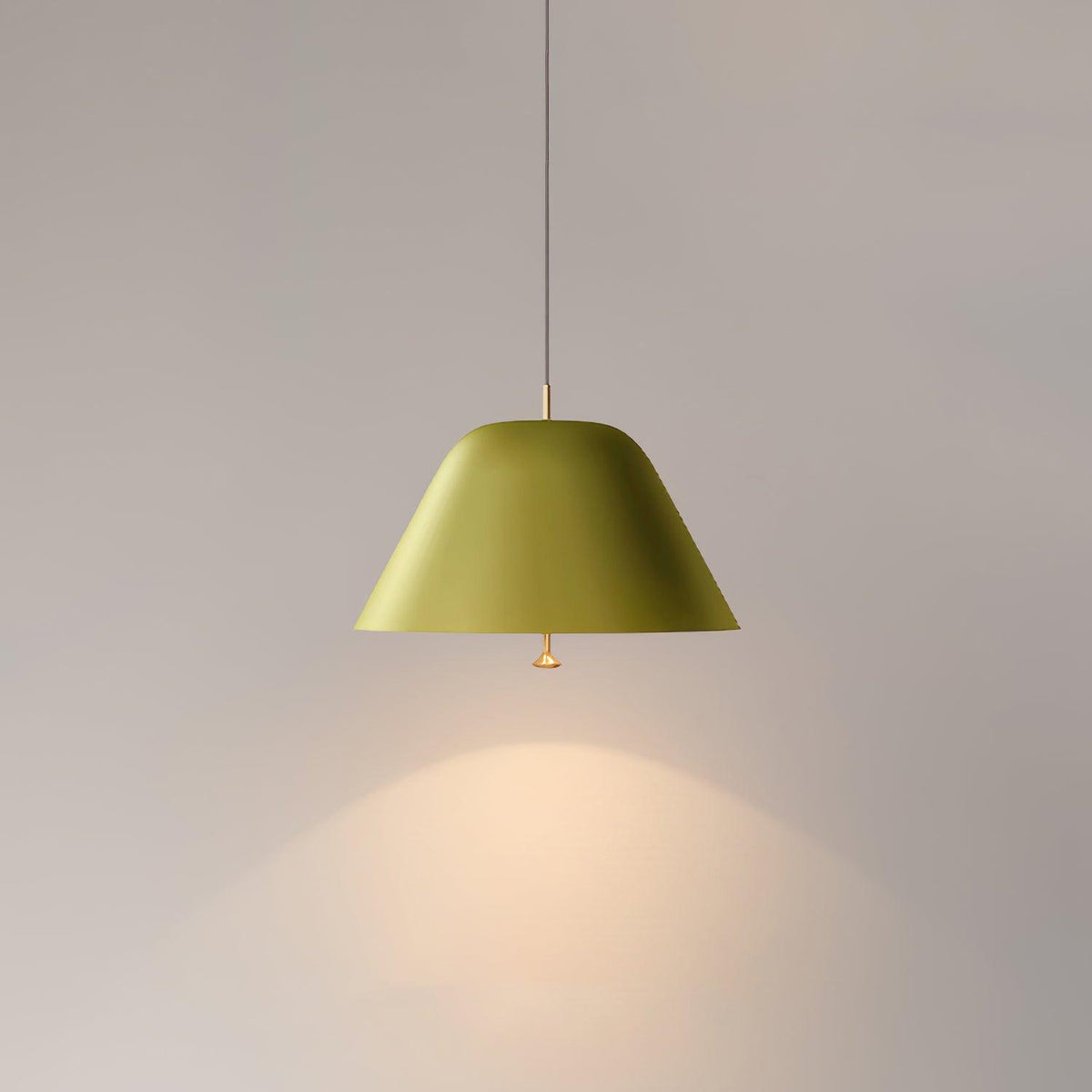 Lámpara colgante moderna de metal en verde y blanco minimalista