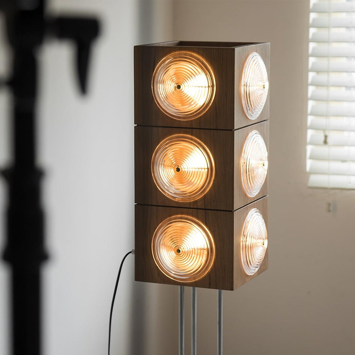 Avraearae lámpara de pie modular de madera