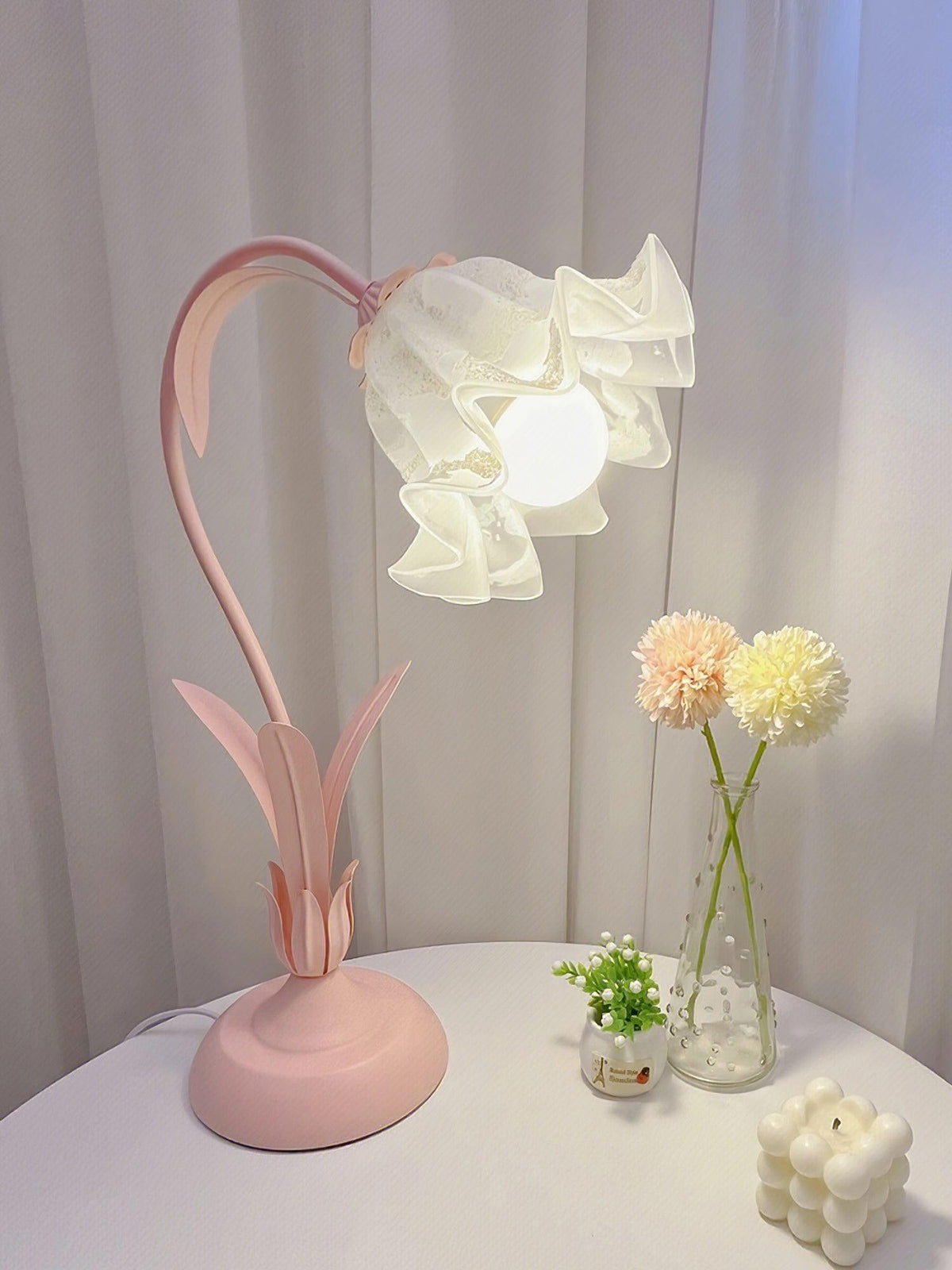 Zorien lámpara de mesa de acrílico con diseño floral
