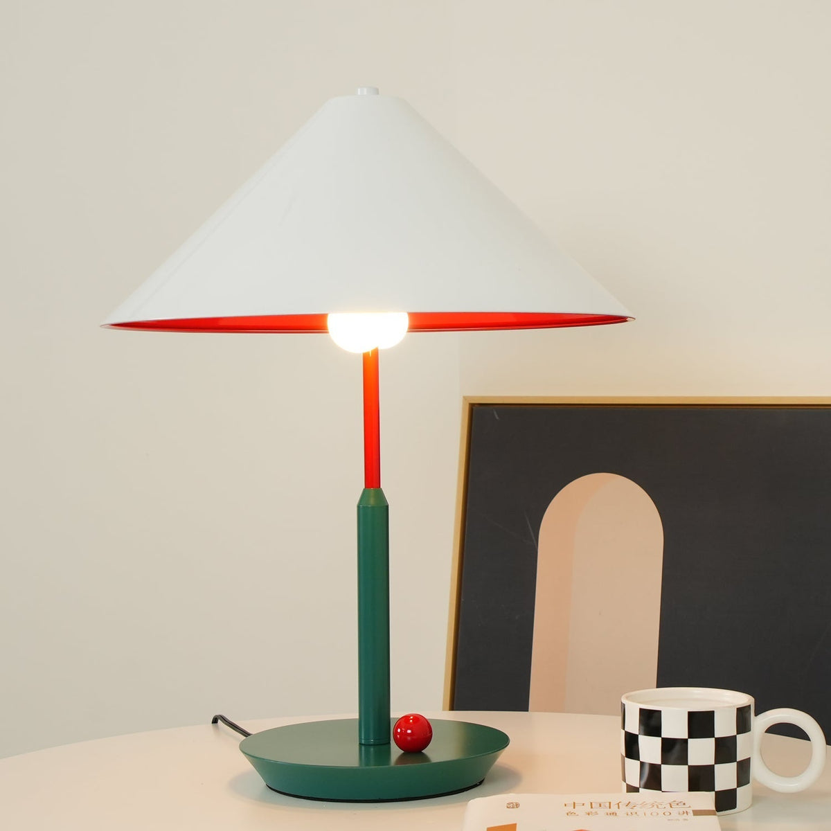 Liorinina lámpara de mesa moderna