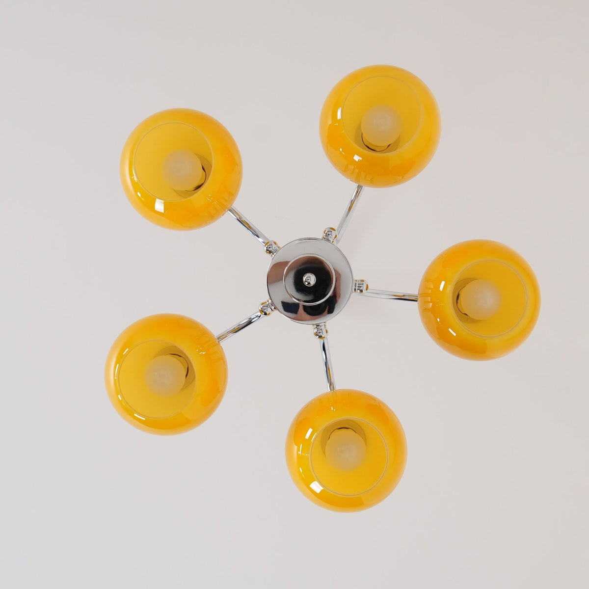 Liororian lámpara de araña con globos de vidrio amarillo