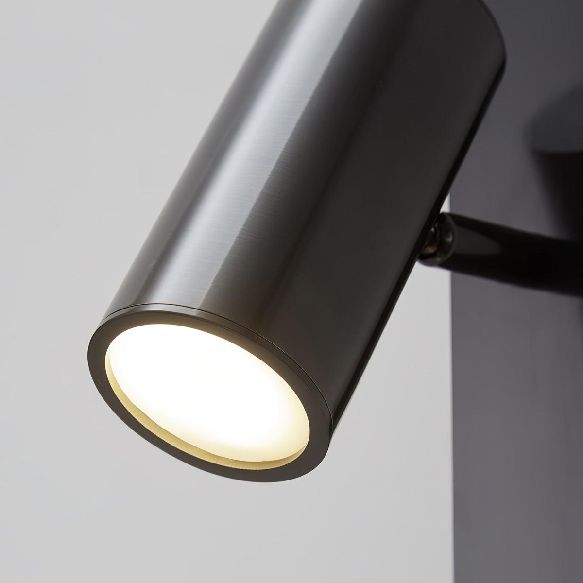 Aloz aplique de pared minimalista de vidrio y latón
