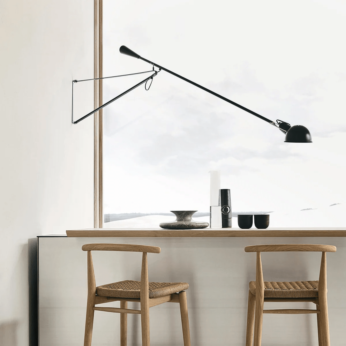 Vellaro aplique de pared con brazo oscilante largo