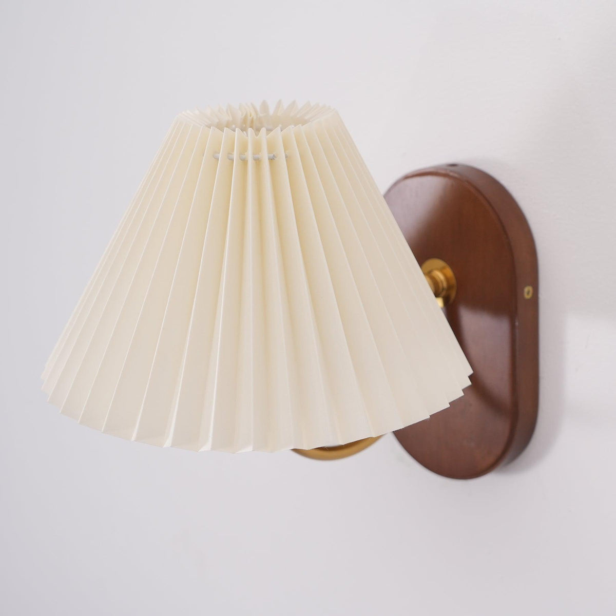 Teriiraine aplique de pared vintage con sombra plisada