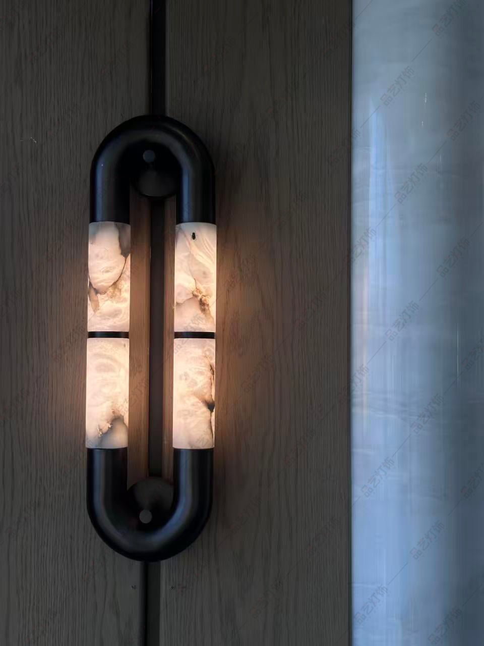 Gloxa Arc Twin aplique de pared alabastro