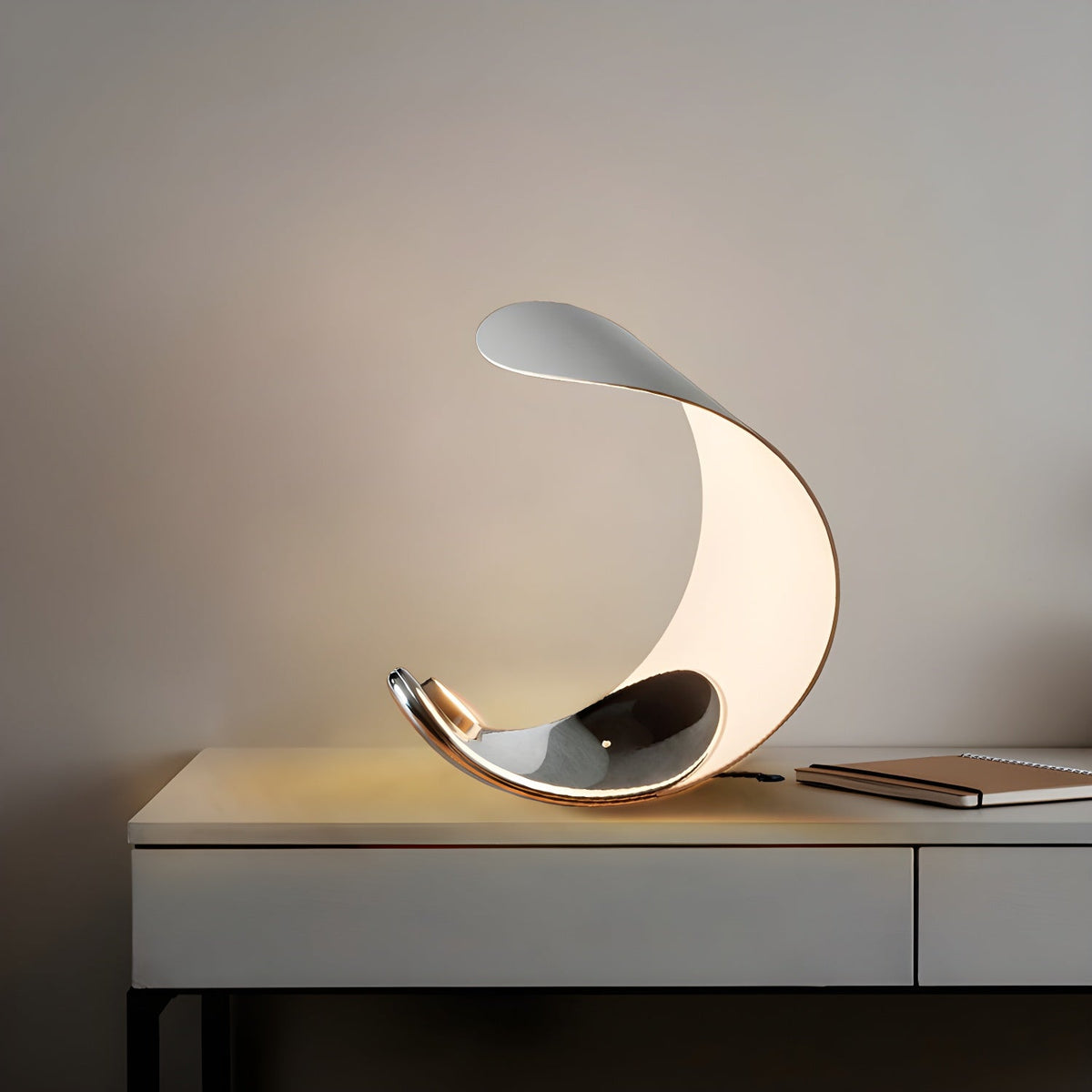 Lunora lámpara de mesa elegante Flow
