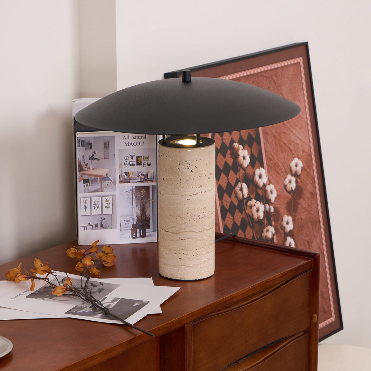 Eara lámpara de mesa Disc-Pillar travertino