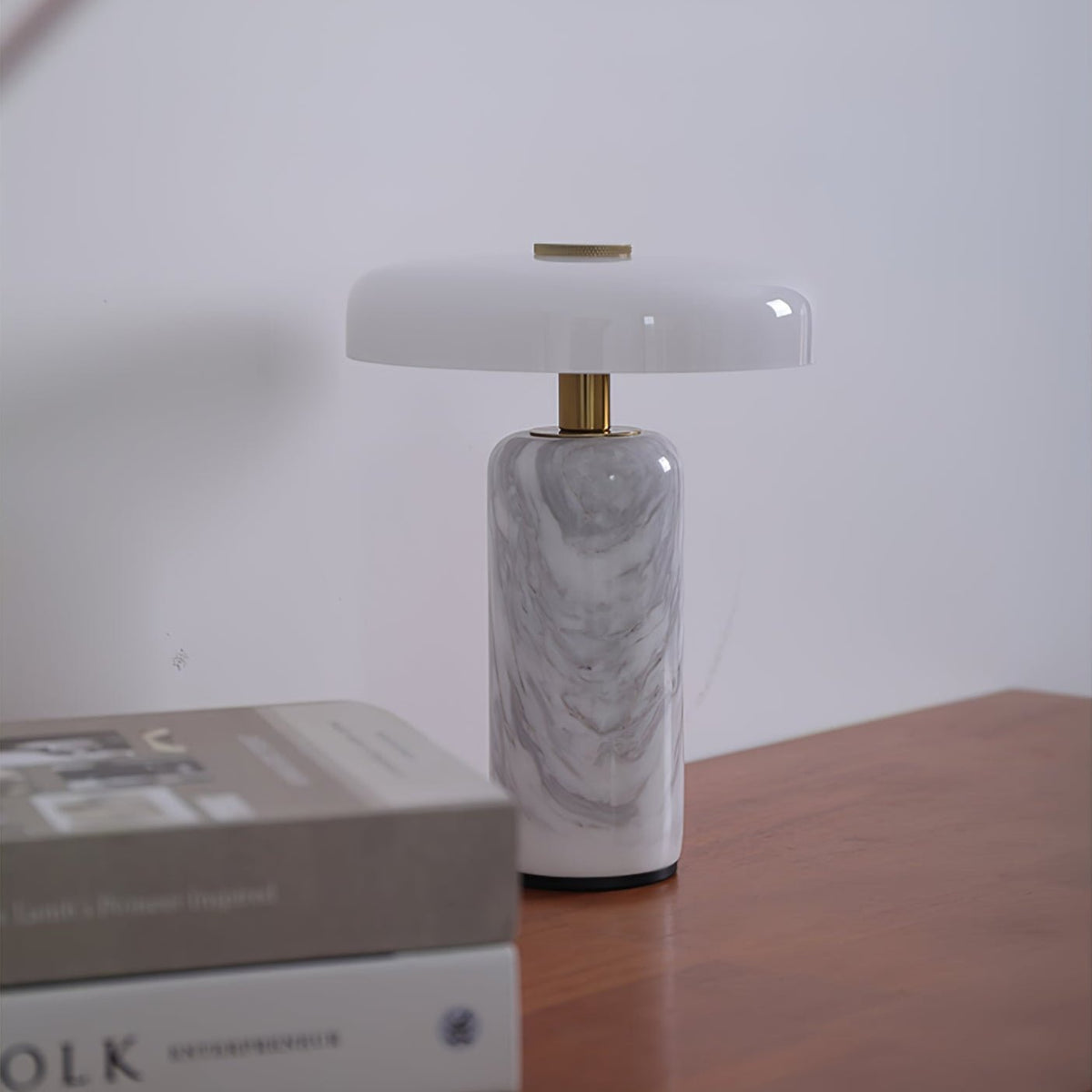 Ryvek lámpara de mesa moderna de mármol