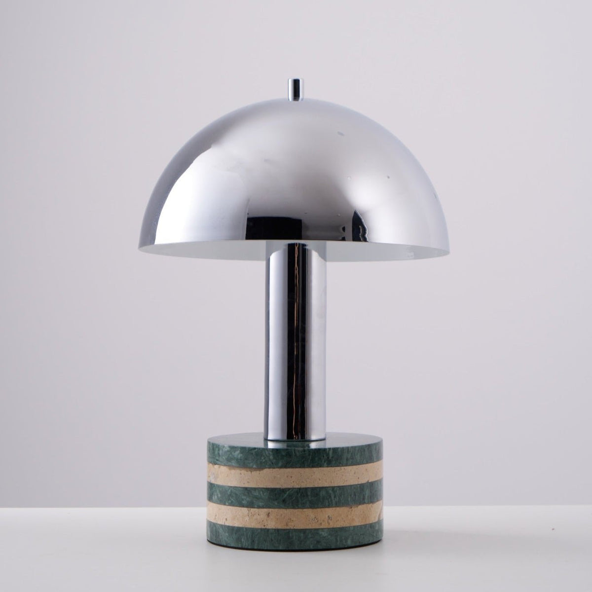 Strata lámpara de mesa minimalista en mármol