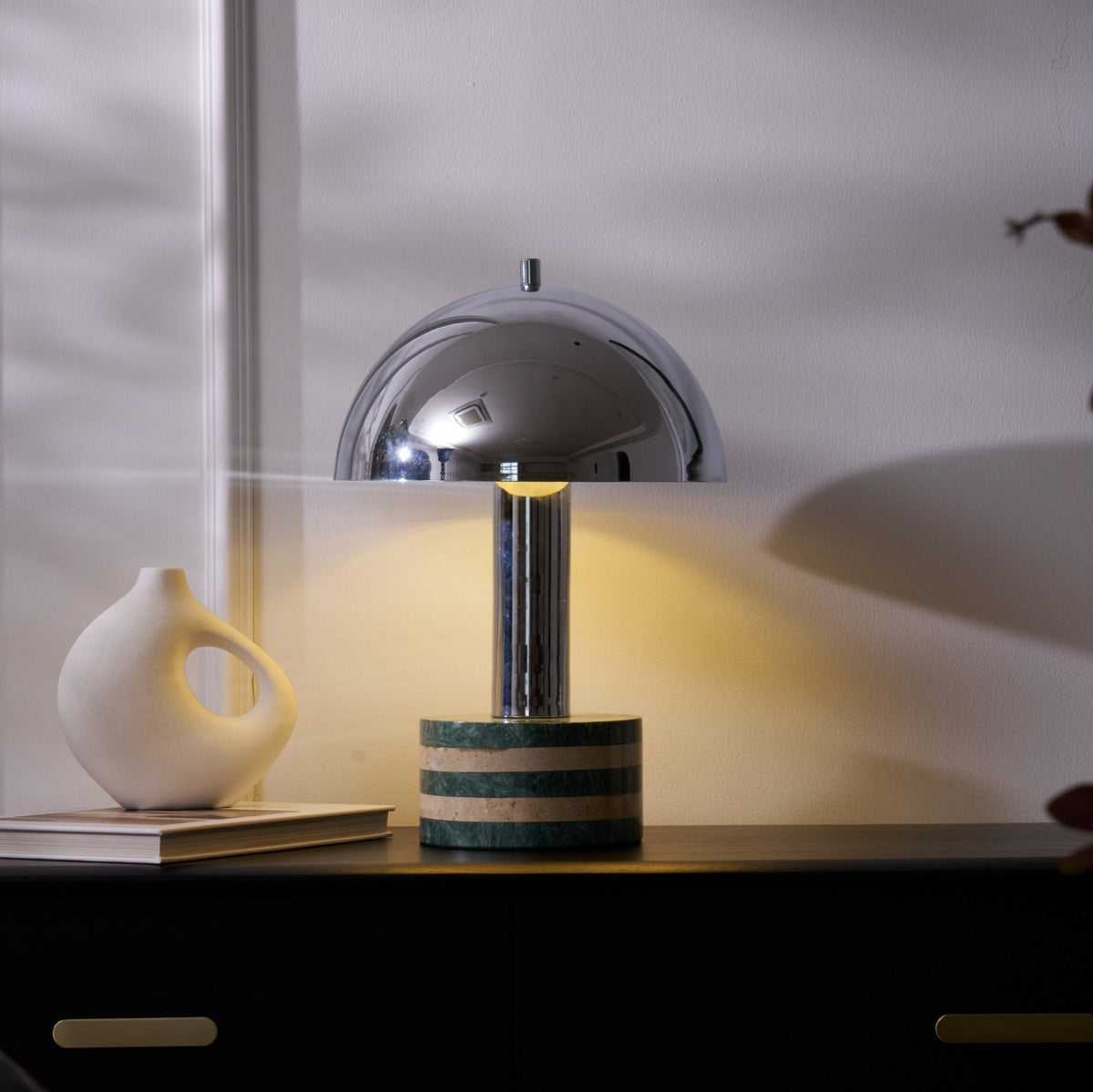 Strata lámpara de mesa minimalista en mármol