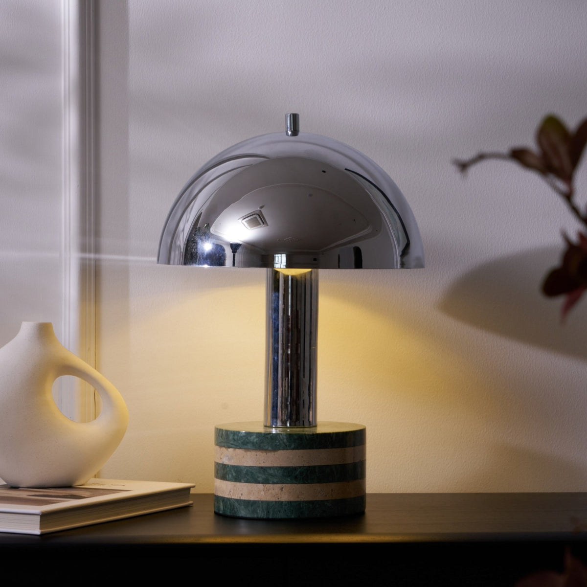 Strata lámpara de mesa minimalista en mármol