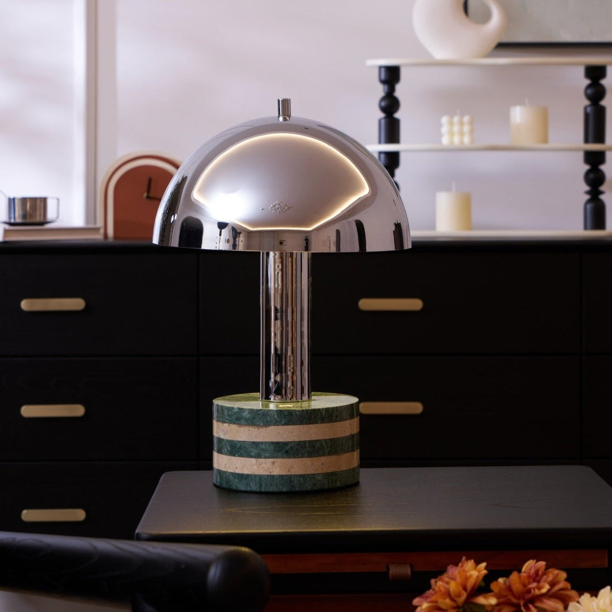 Strata lámpara de mesa minimalista en mármol
