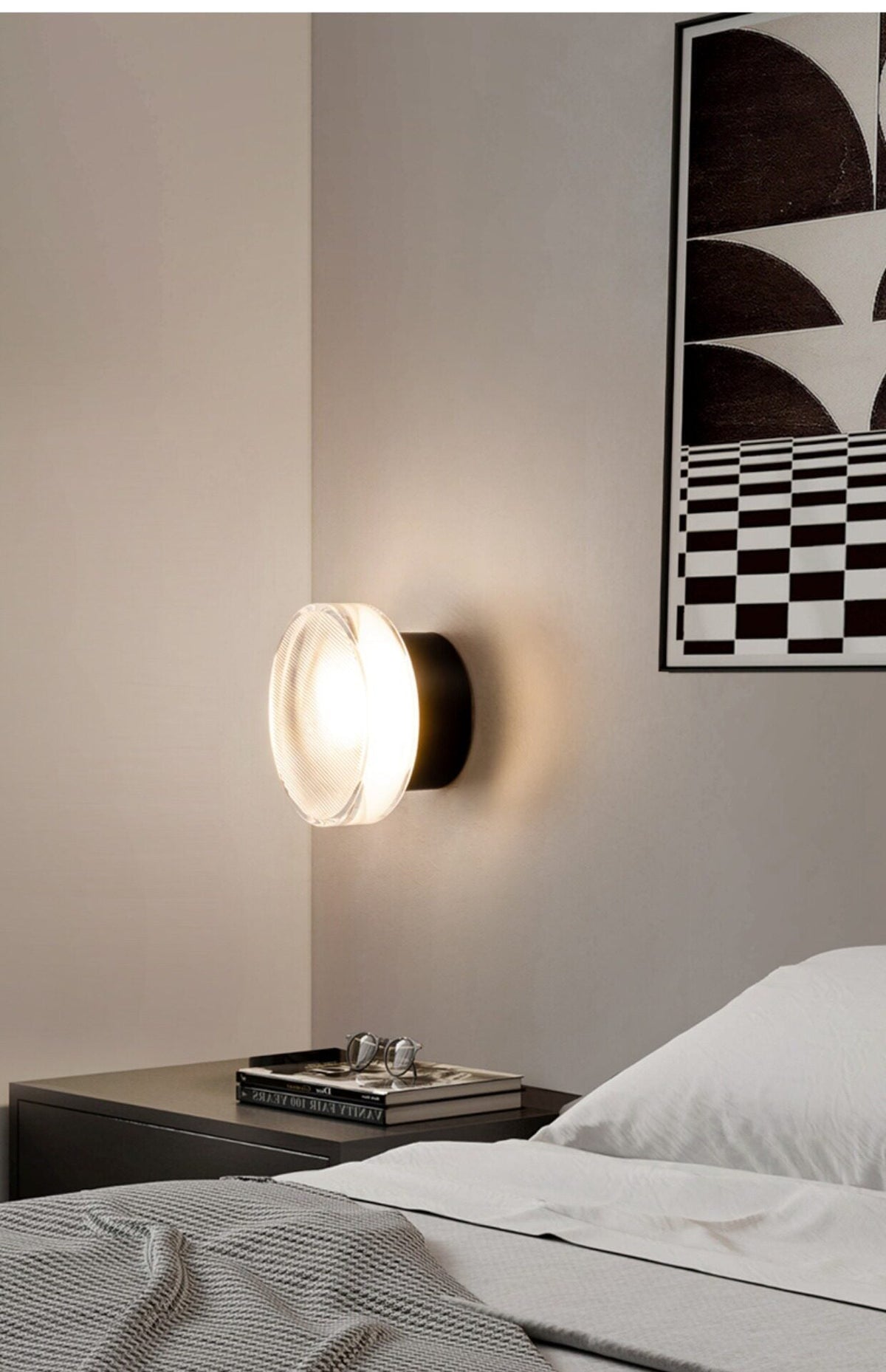Noct aplique de pared con sombra de vidrio ribeteado