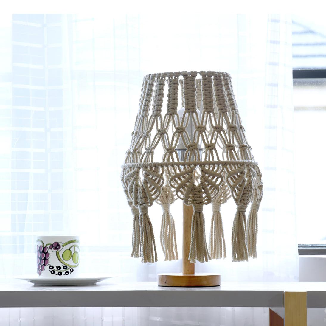 Tassara lámpara de mesa de madera