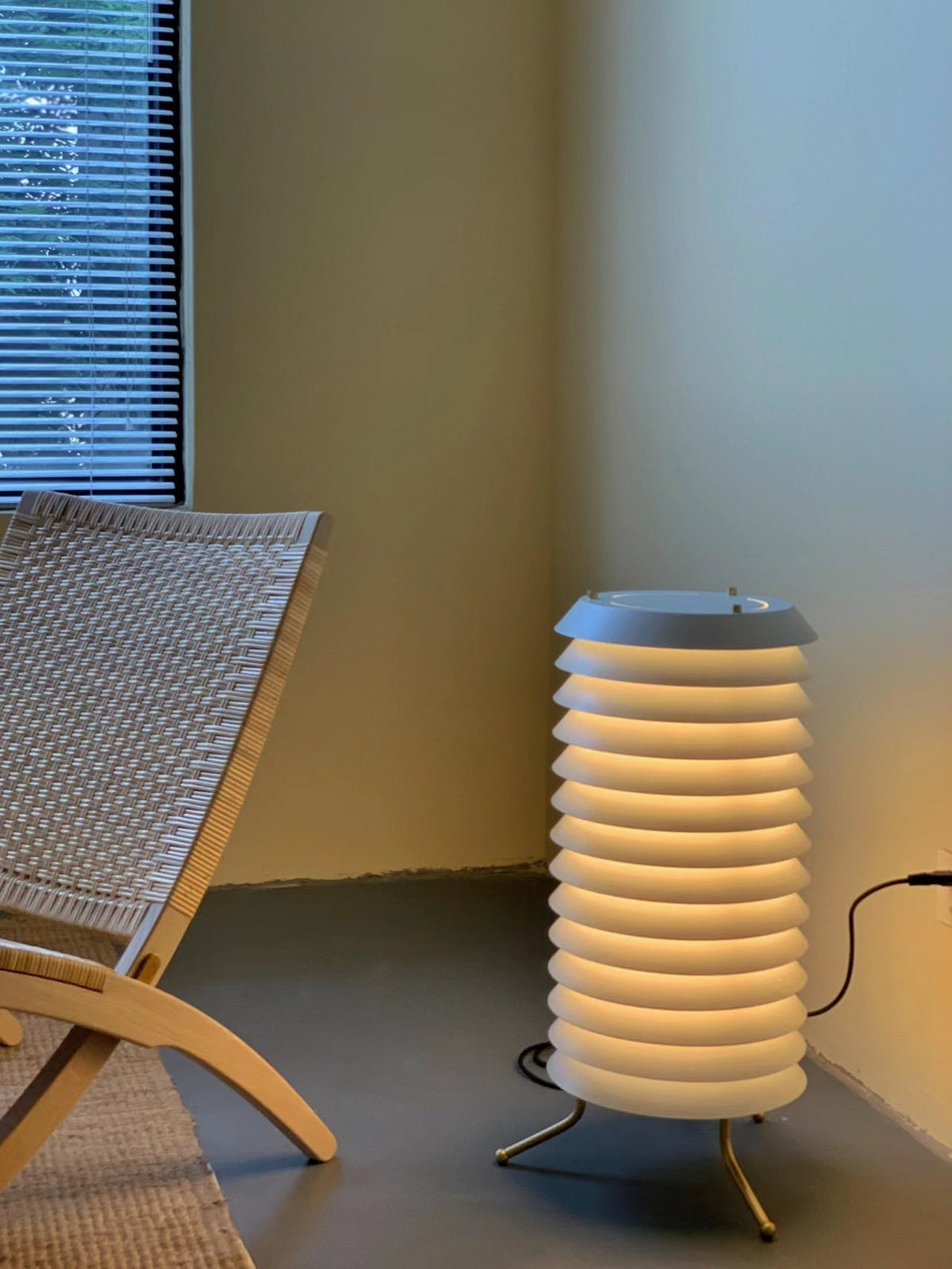 Orelelette lámpara de mesa Lattice escandinava