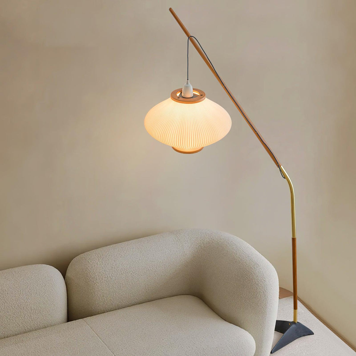 Ervenil lámpara de pie de madera y vidrio estilo mid-century