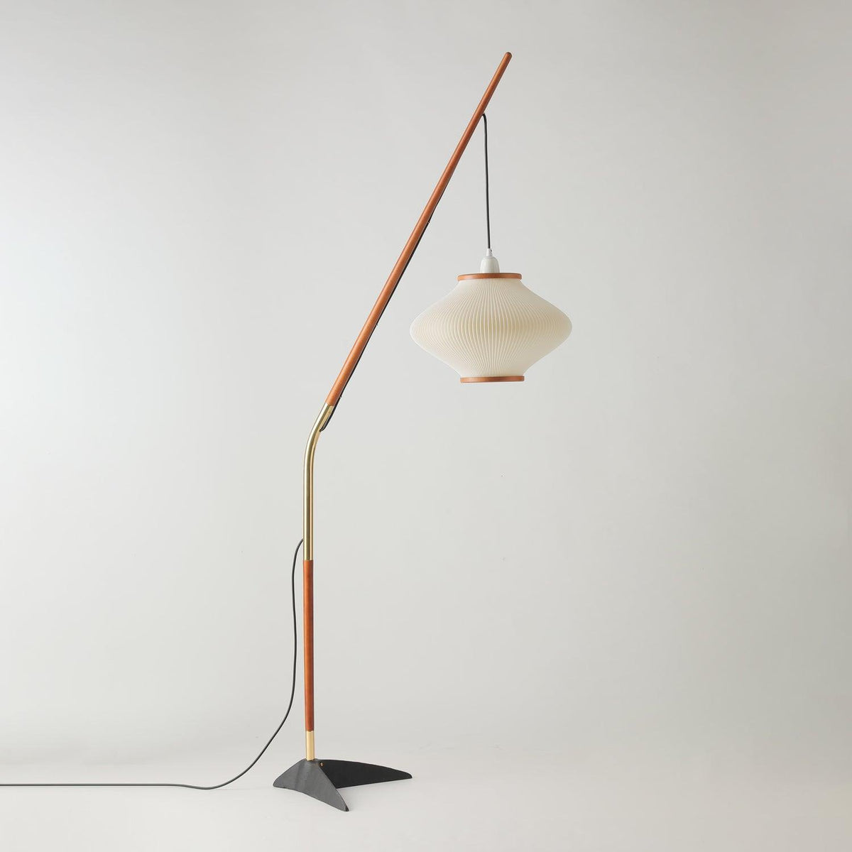 Ervenil lámpara de pie de madera y vidrio estilo mid-century