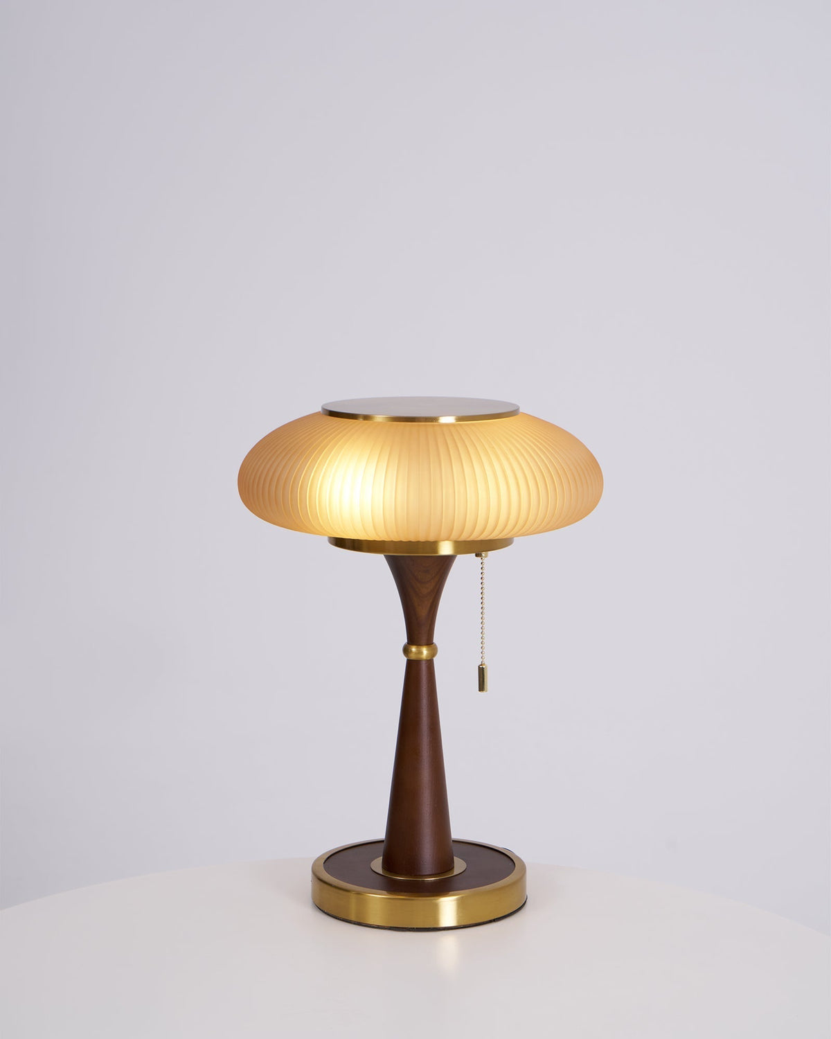 Vevelo lámpara de mesa de madera vintage